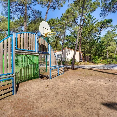 Holiday home 3 Bedroom Awesome In