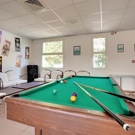 Holiday home 3 Bedroom Awesome In La Faute-sur-Mer